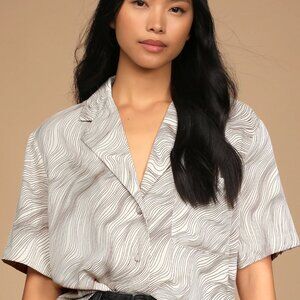 Modern in Style White Print Short Sleeve Button-Up Top